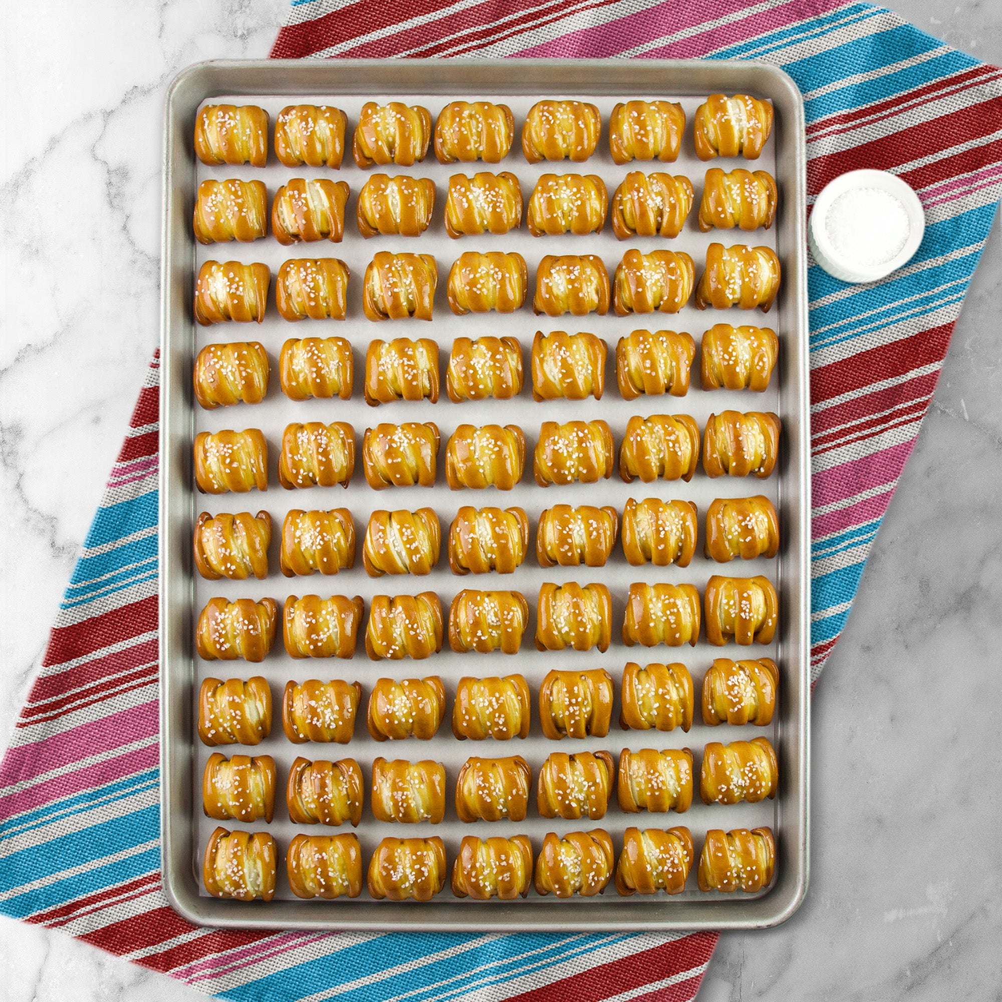 One-Timer Bites Soft Pretzel Box - Happy Birthday