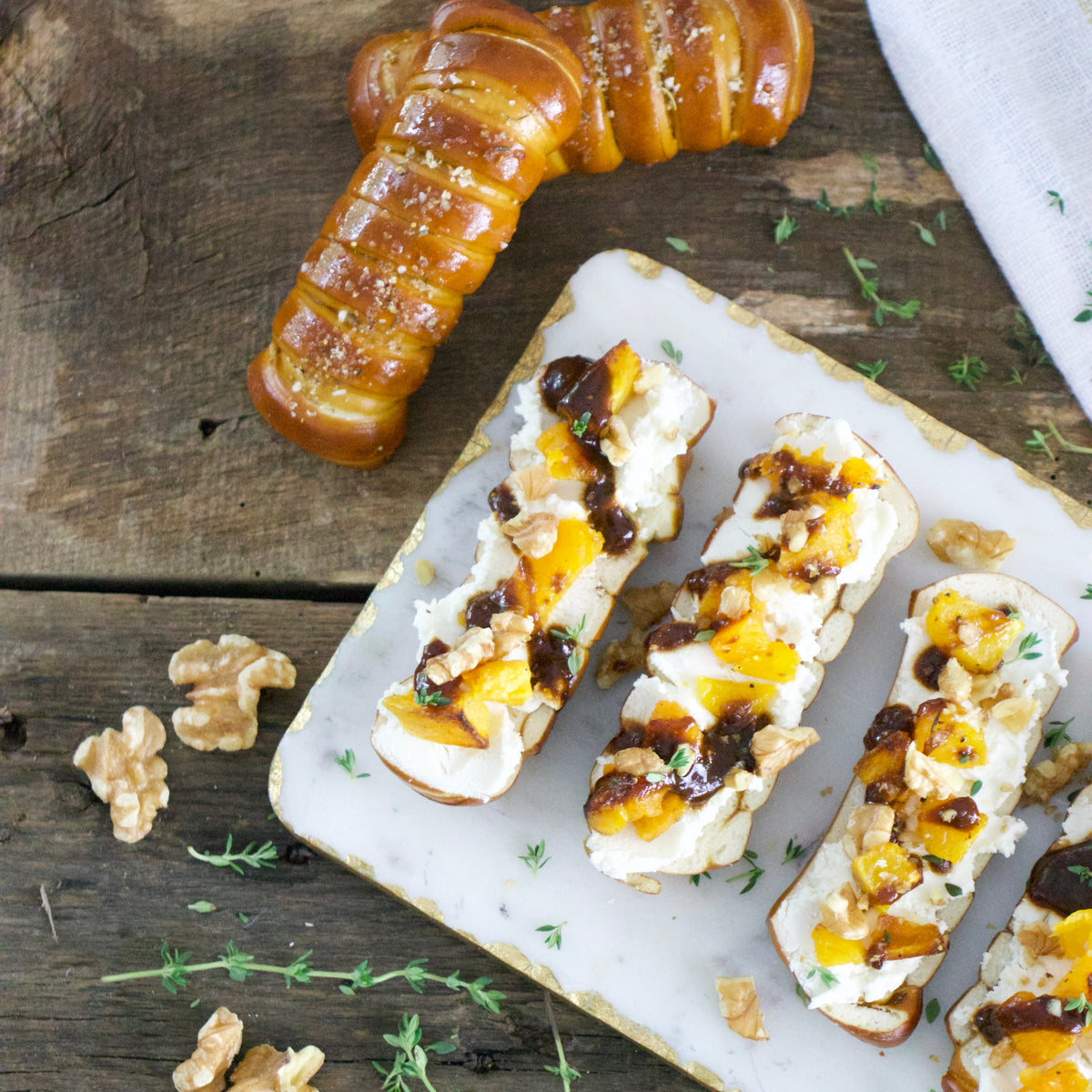 Turnbuckle Soft Pretzel Box - Wonderfall