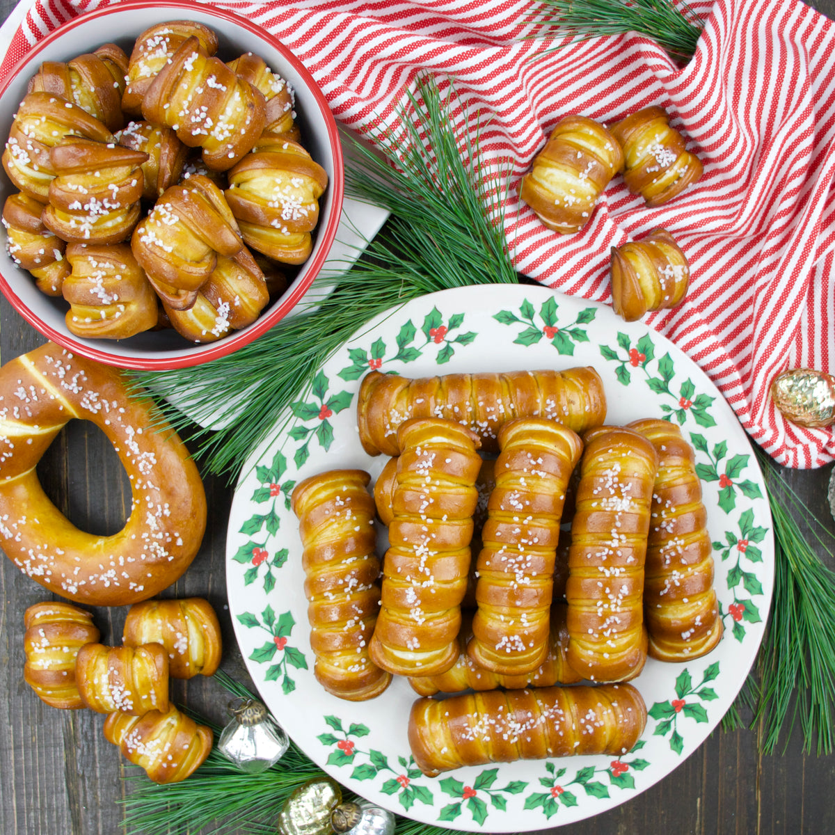 Turnbuckle Sticks Soft Pretzel Box - Happy Holidays