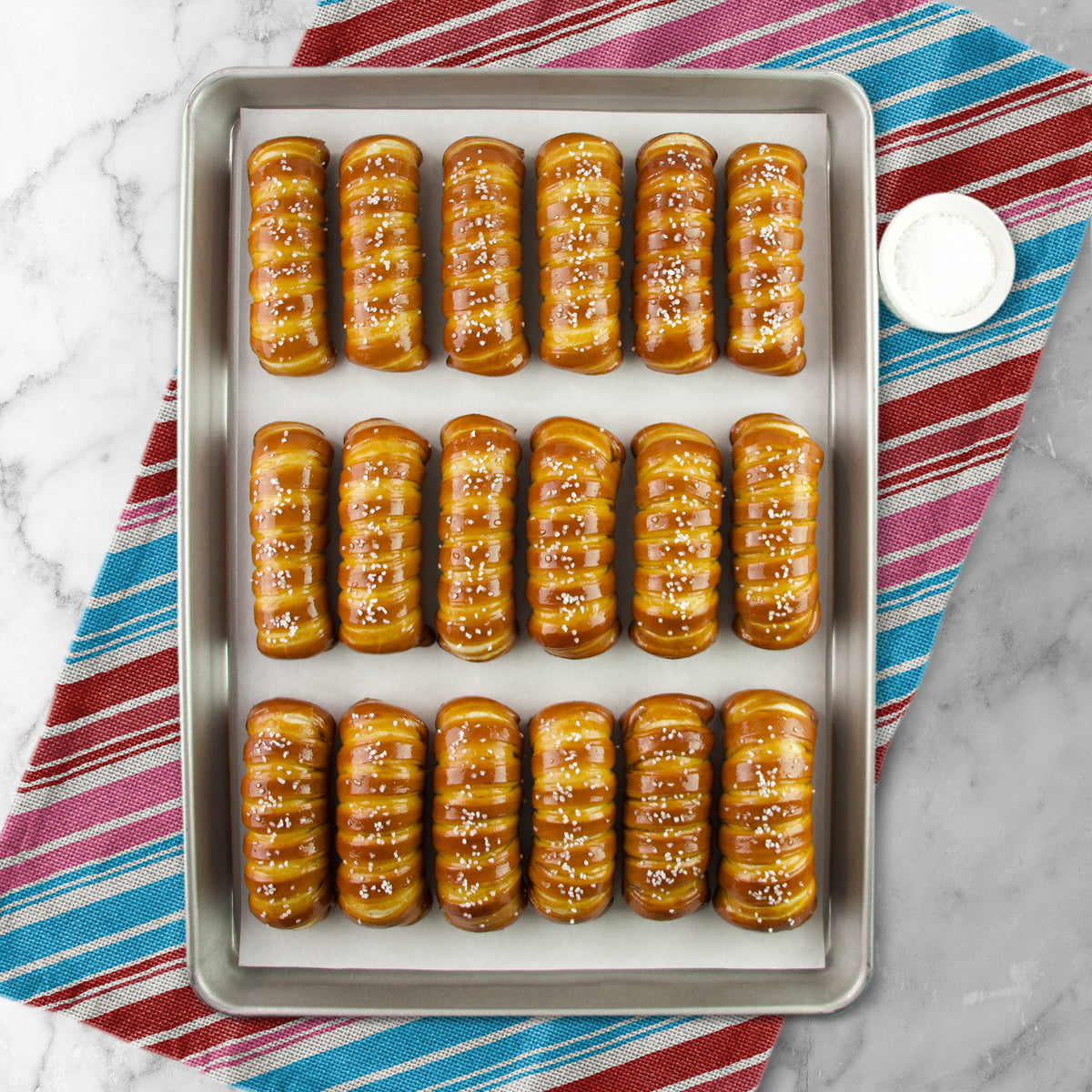 TURNBUCKLE STICKS SOFT PRETZEL BOX - Happy Birthday