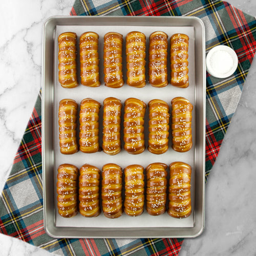 TURNBUCKLE STICKS SOFT PRETZEL BOX - Happy Holidays