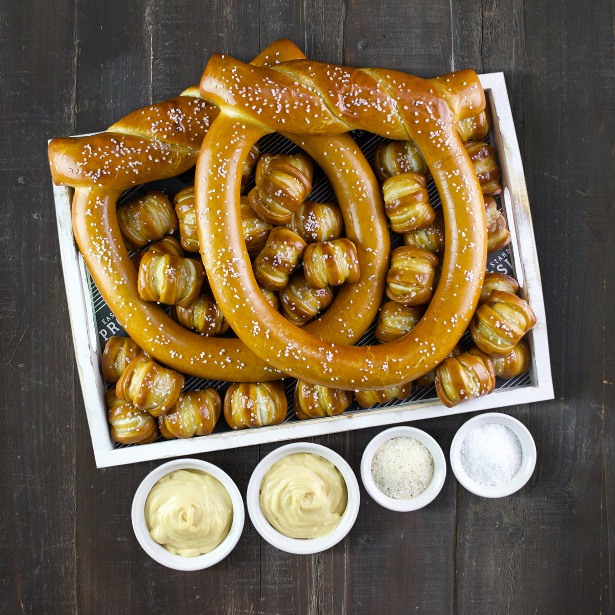 Topknot XL Signature Soft Pretzel Box