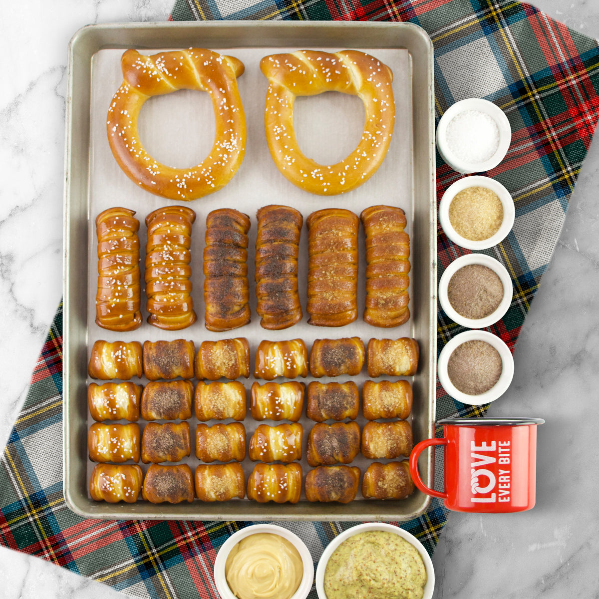 Cozy Twists & Sips Variety Box - Happy Holidays