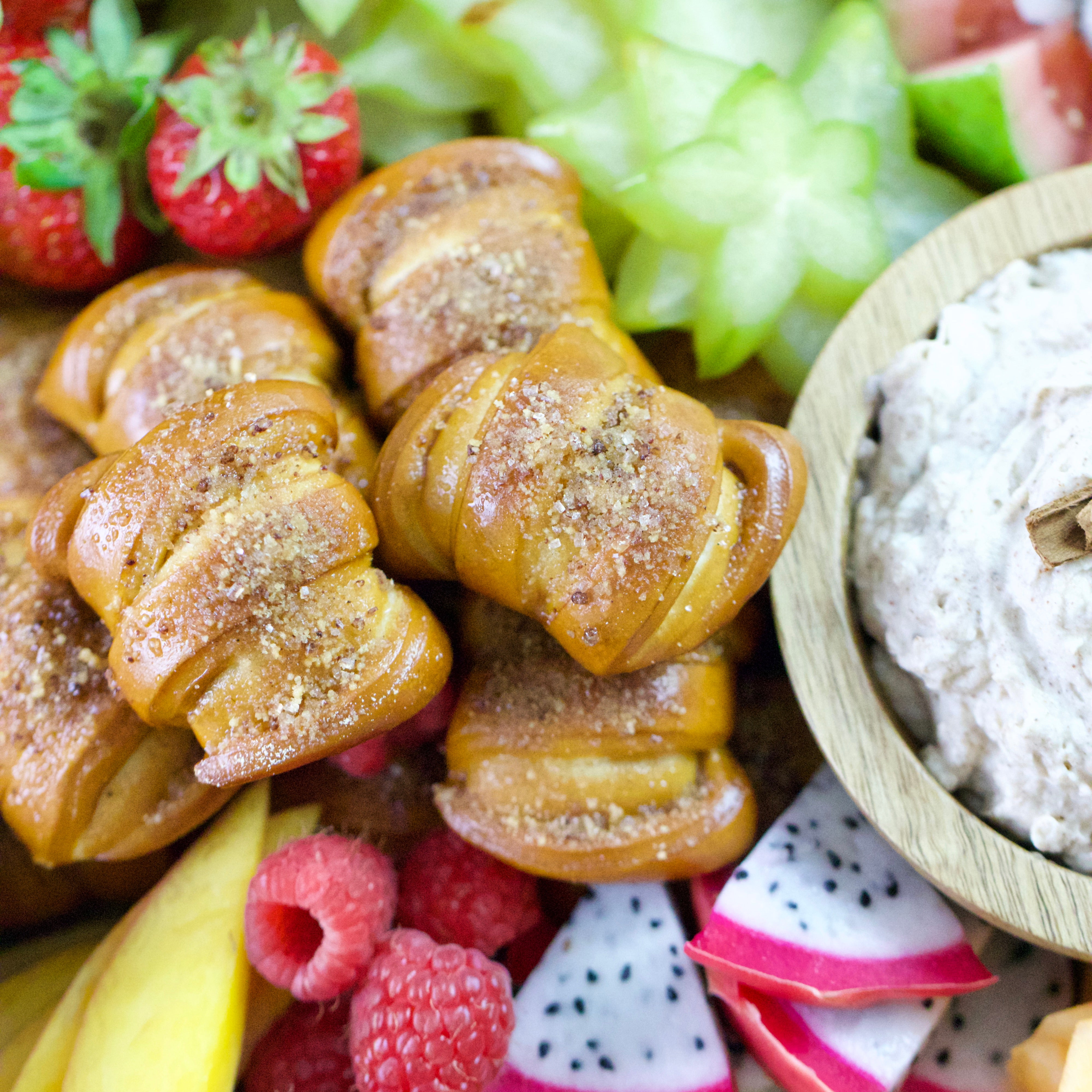 SOFT PRETZELS, SALTS & SAUCES VARIETY BOX - Well Wishes