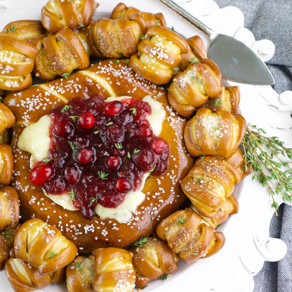 SOFT PRETZELS & SAUCES VARIETY BOX - Happy Holidays
