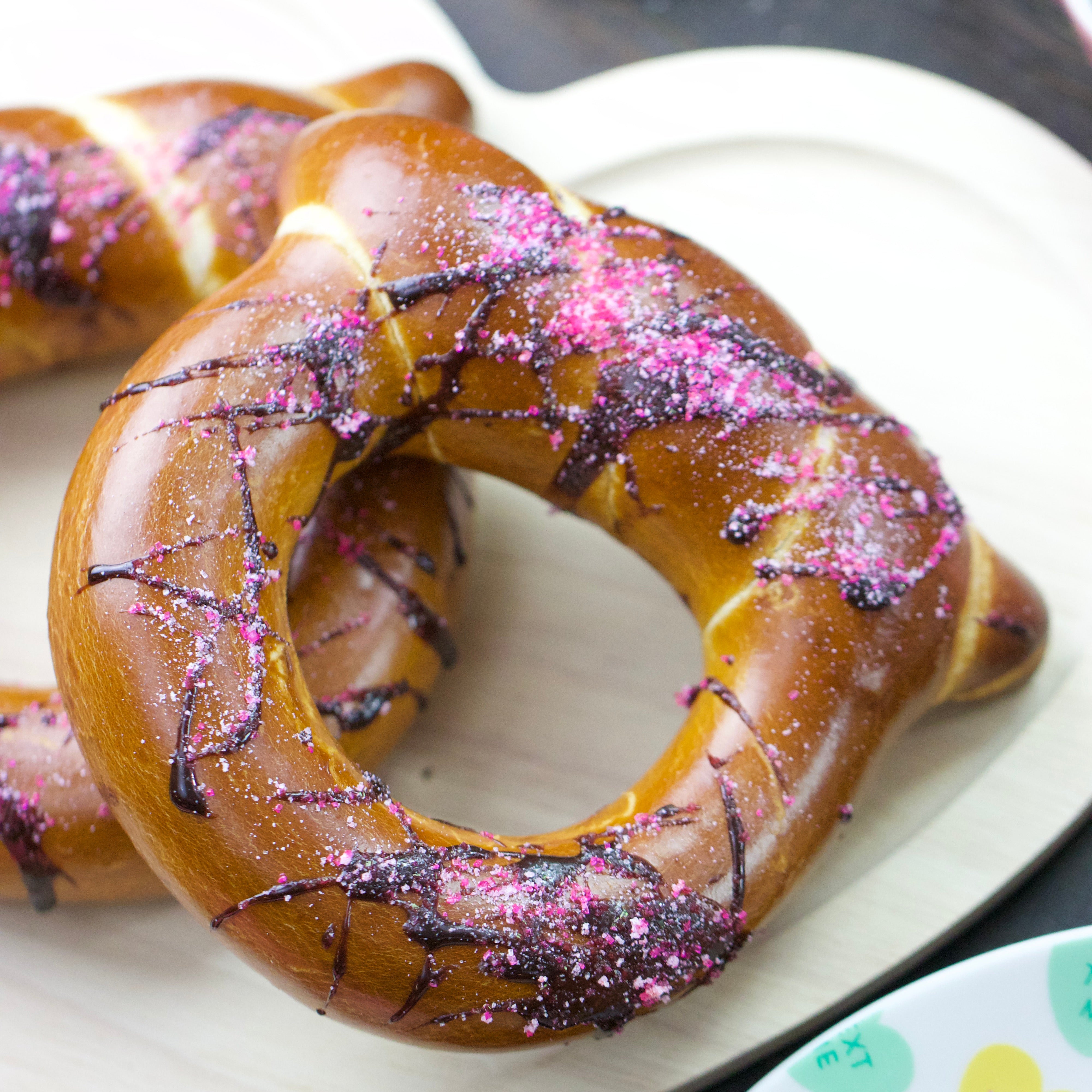 WHEELHOUSE SIGNATURE SOFT PRETZEL BOX - Well Wishes