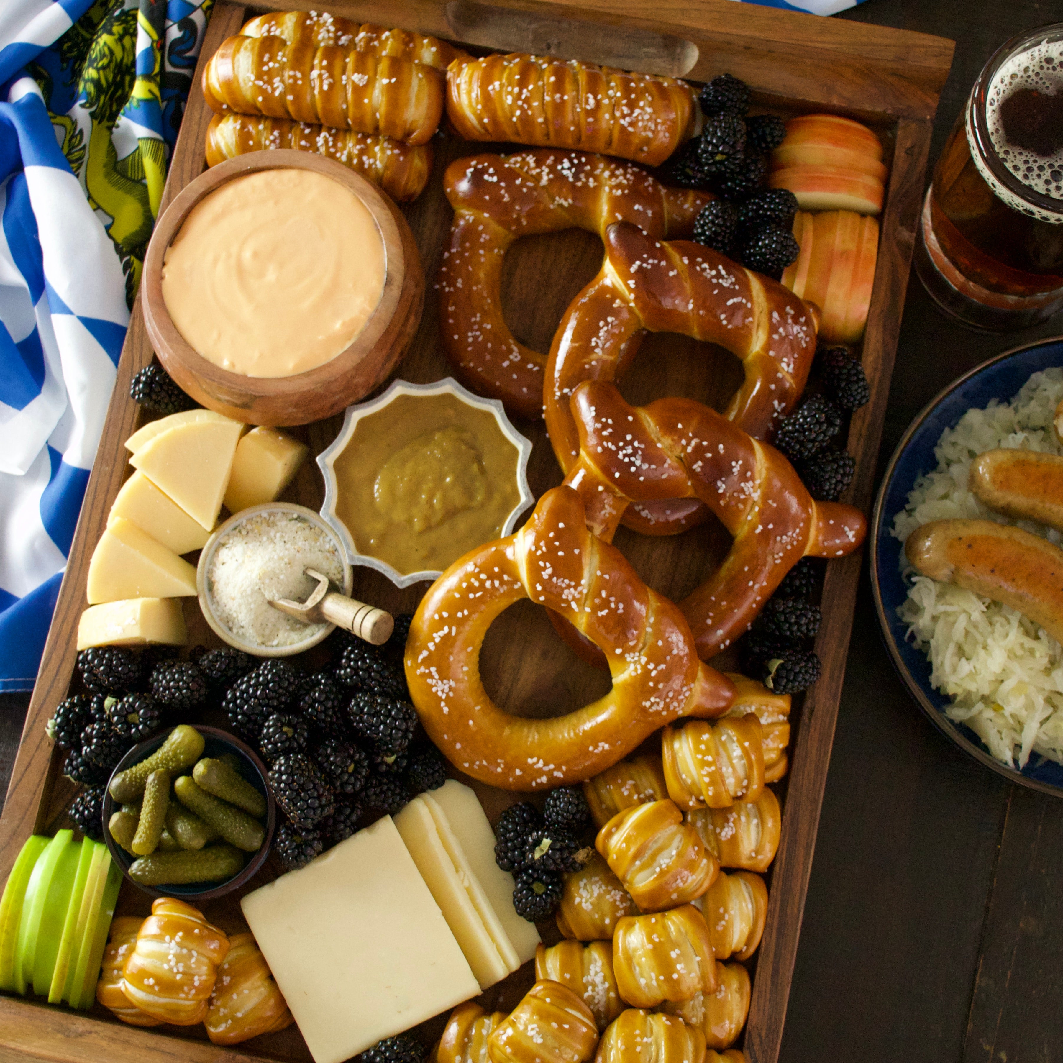 SOFT PRETZEL LOVERS VARIETY BOX - Oktoberfest