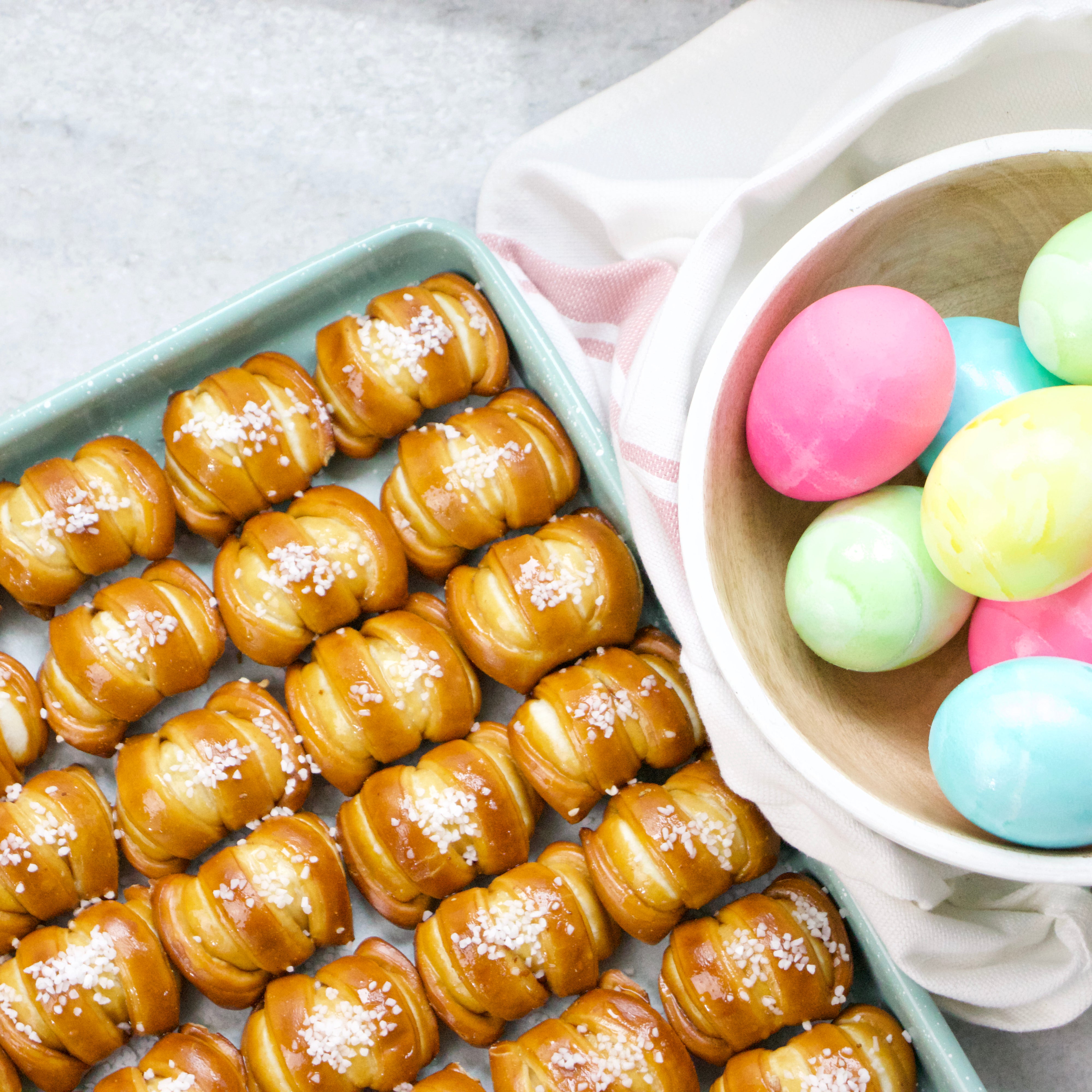 One-Timer Bites Soft Pretzel Box - Easter